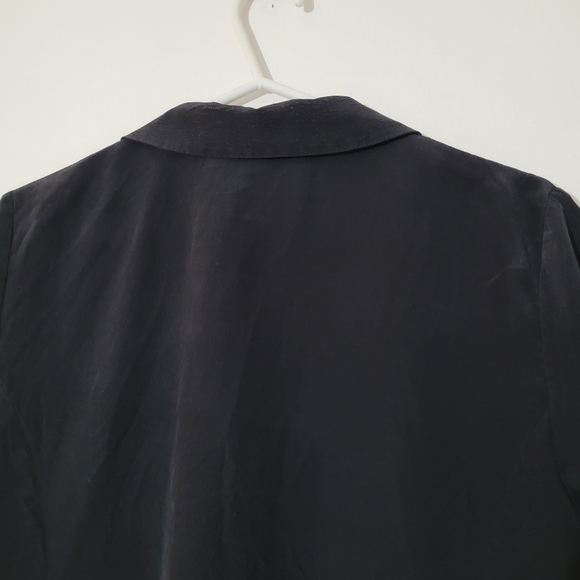 Jones New York Women’s Size Medium Black Silk Short Sleeve Button Down Blouse - Picture 5 of 12